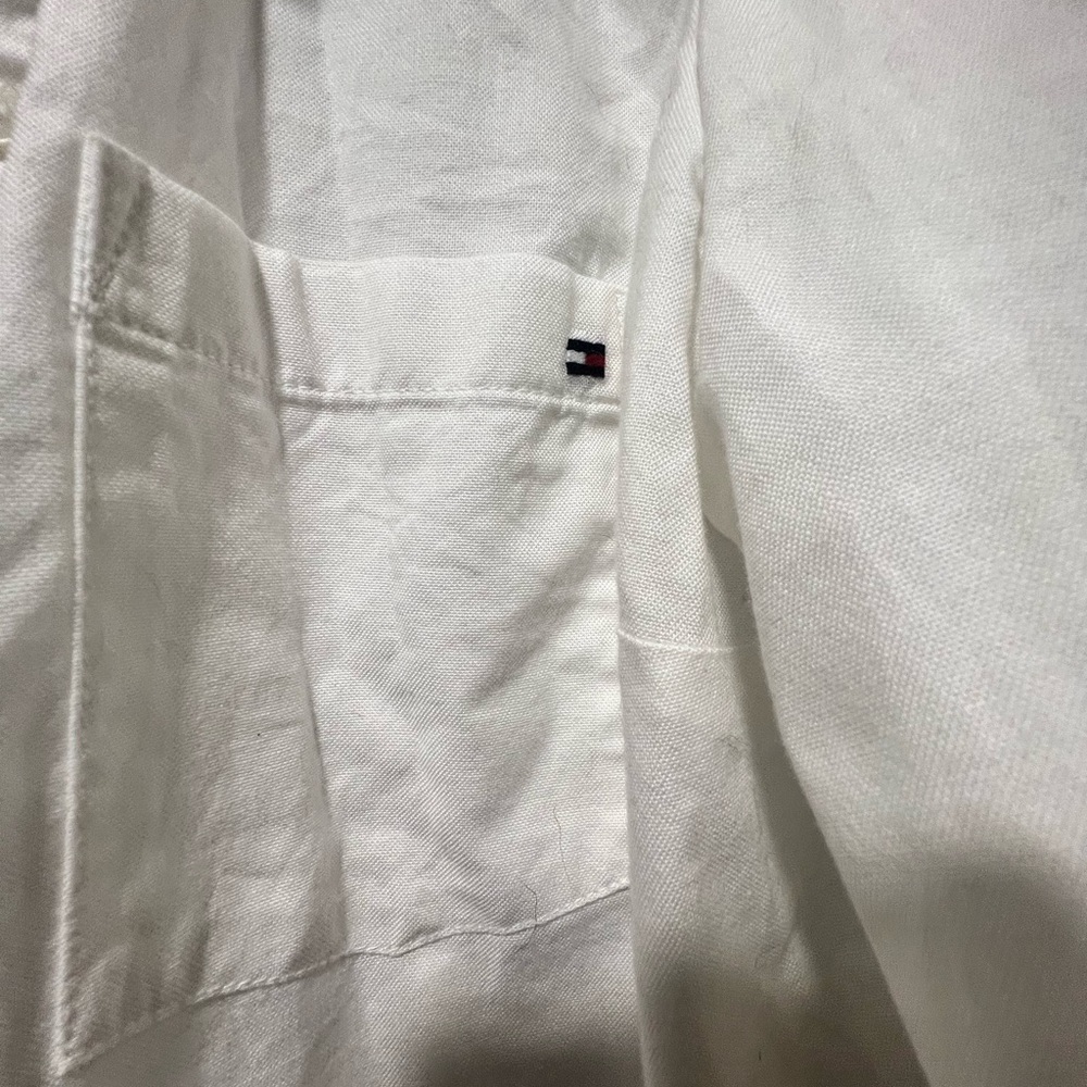 Tommy Hilfiger White Button-Down Shirt with Navy Accents Size Large - Picture 7 of 12